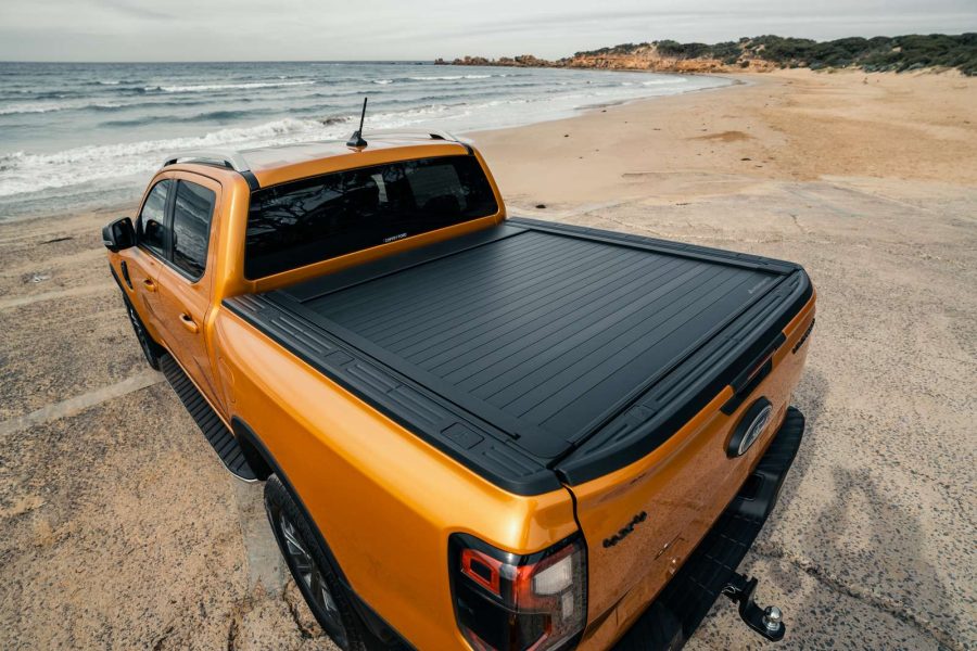 Ролетна Щора – RealTruck ЕVOm – Черна – Ranger D/C 2023-