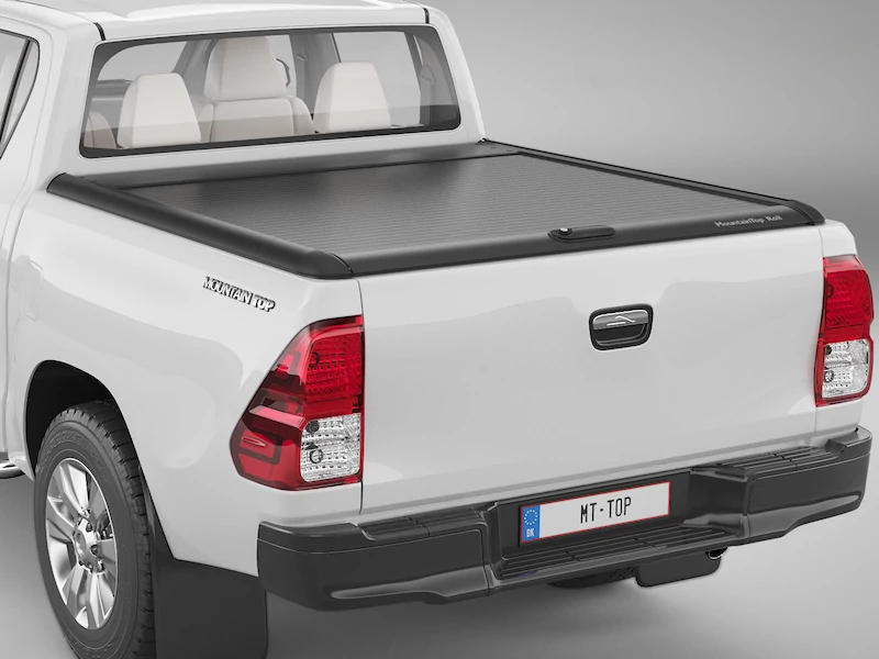 Ролетна щора RealTruck MRC2000 – черна – Toyota Hilux E/C (2016+)