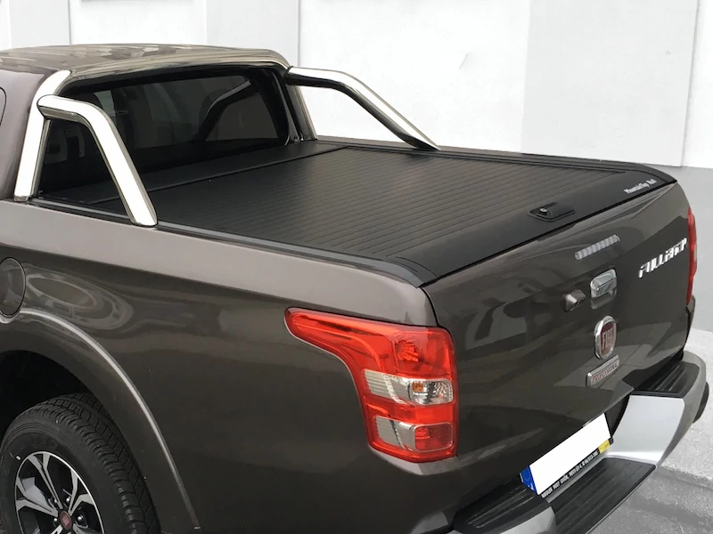 Ролетна щора RealTruck MRC2000 – черна – Mitsubishi L200 / Fiat Fullback D/C (2015+)