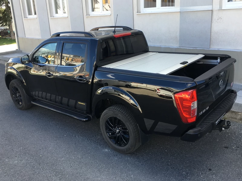 Ролетна щора RealTruck MRC2000 – сребриста – Nissan Navara / Renault Alaskan D/C (2015+)