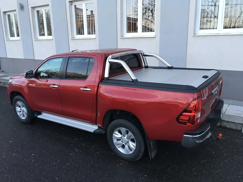 Ролетна щора RealTruck MRC2000 – сребриста – Toyota Hilux D/C (2016+)