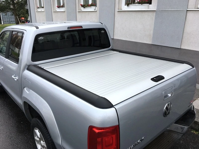 Ролетна щора RealTruck MRC2000 – сребриста – Volkswagen Amarok D/C (2010–2020)