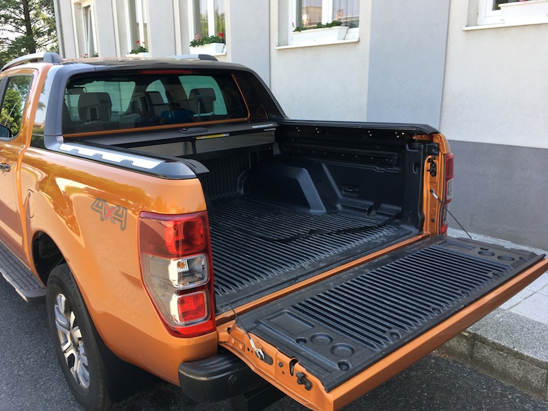 Ролетна щора RealTruck MRC2000 – черна – Ford Ranger Wildtrak D/C (2012–2022)