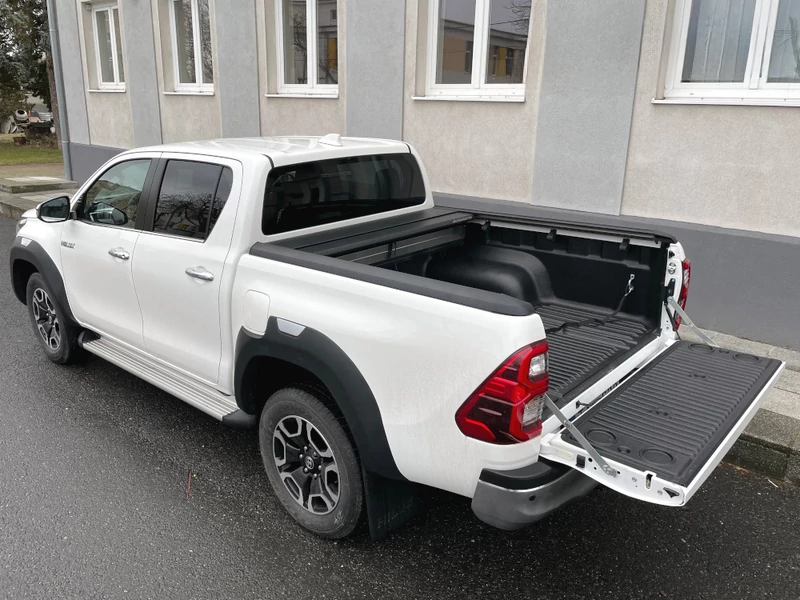 Ролетна Щора Ръчна RealTruck EVOm – черна – Toyota 2016-