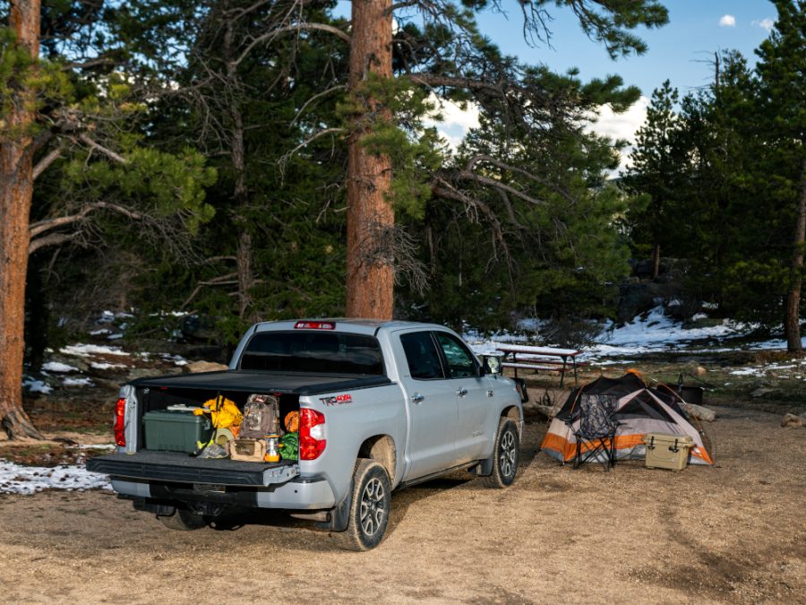 Ролетна щора REALTRUCK EVOm – Черна – Toyota Tundra 5.5ft. 2015-2021