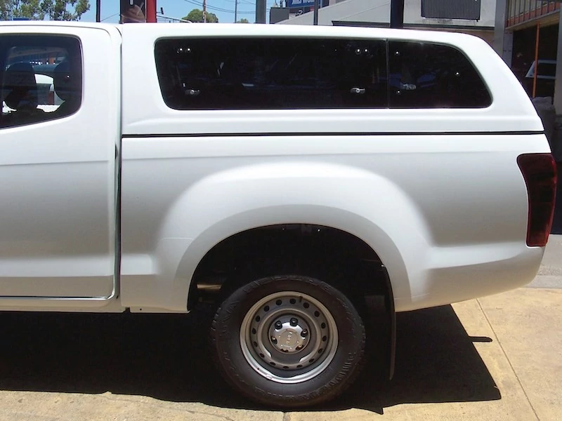 Хардтоп Aeroklas Stylish – отваряем нагоре страничен прозорец – различни цветове – Isuzu Е/C 2020-2024