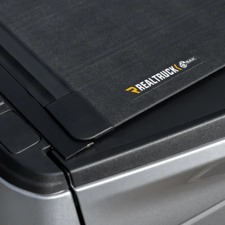 BAK Revolver X4s Hard Rolling Tonneau Cover – Silverado / Sierra 1500 (2019–2022)