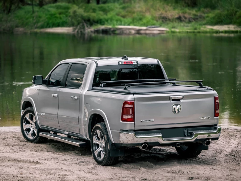 Ролетна щора RealTruck EVOm Manual – черна – RAM 1500 (2019+) 5.7ft