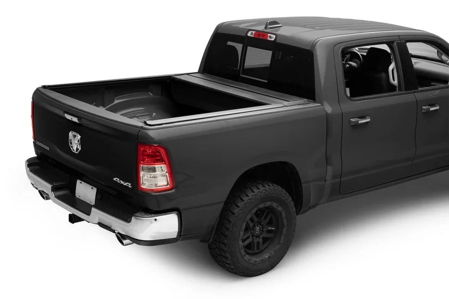 Електрическа ролетна щора RealTruck Retrax PowertraxPRO MX – RAM 1500(2019–2026)