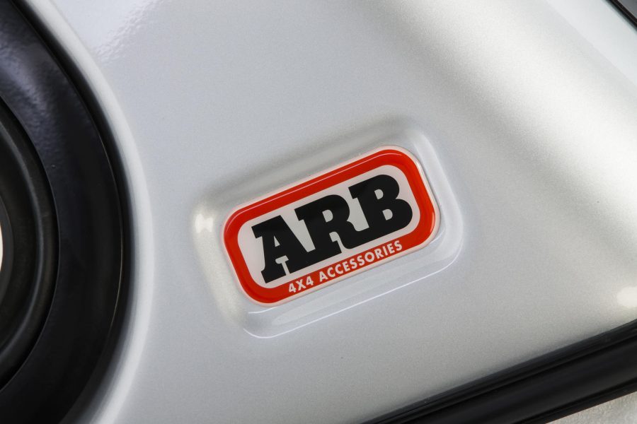 Хардтоп ARB Classic за Toyota Hilux Dual Cab (2005–2015) – 2 плъзгащи се странични прозореца