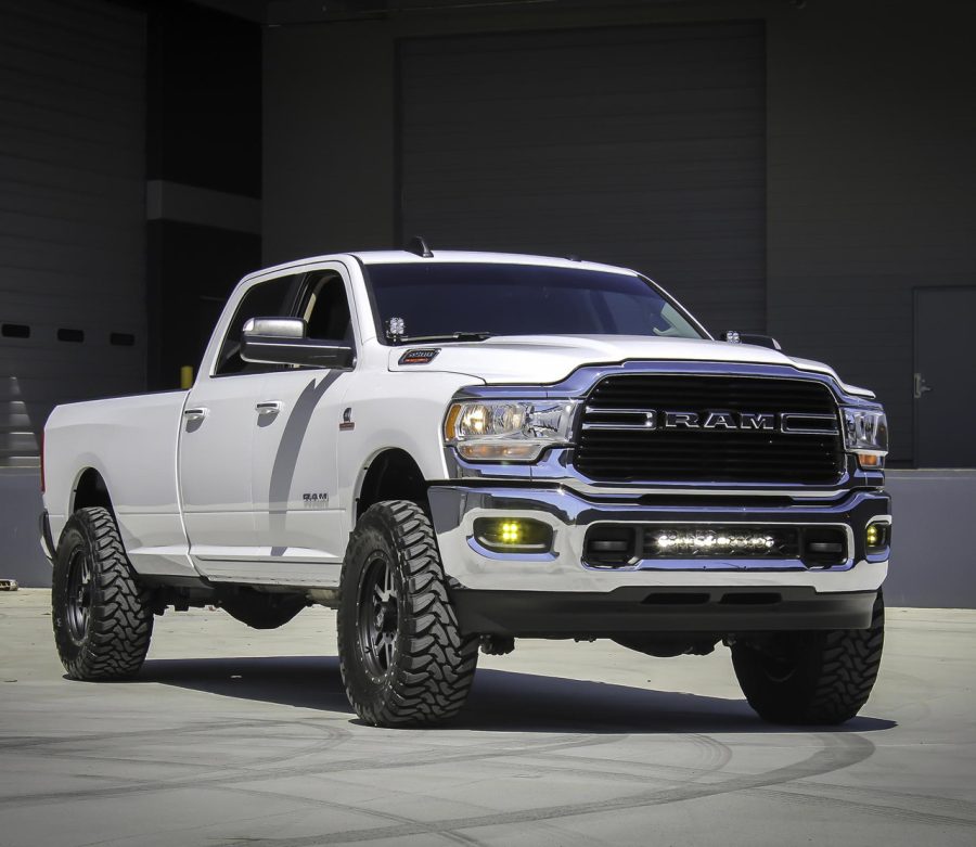 30″ S8 LED Light Bar Lower Front Grille Kit for RAM 2500/3500 (2019–2026)