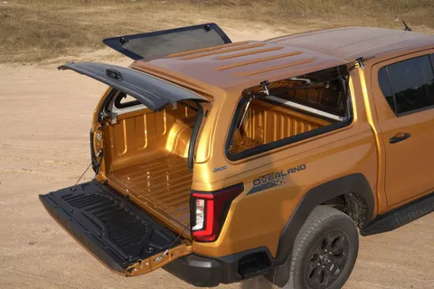 Хардтоп Aeroklas Stylish с повдигащи се странични прозорци за Toyota Double Cab 2026+