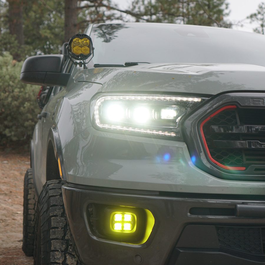 Baja Designs Squadron SAE Fog Pocket комплект LED светлини за Ford Ranger 2019–2023; Ford Bronco 2021–2025